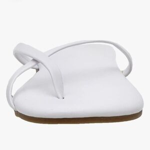 CUSHIONAIRE Women's Cove Flip Flop Sandal with Memory Foam